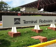 PM apreende quatro máquinas caça-níqueis em terminal no Feitosa