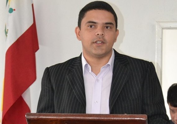 Acusado de matar vereador Tony Pretinho se entrega à polícia
