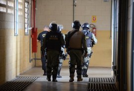 Seris e PM realizam operação integrada na Penitenciária de Segurança Máxima