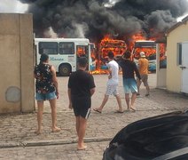 Garagem de empresa de ônibus sofre incêndio e nove veículos ficam destruídos