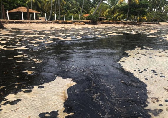 R$ 200 milhões serão liberados para as regiões atingidas por vazamento de óleo