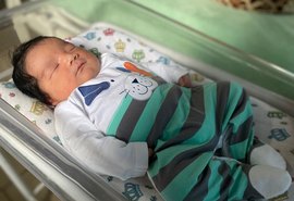 Mulher que só descobriu gravidez aos 7 meses dá à luz a bebê de quase 6 kg