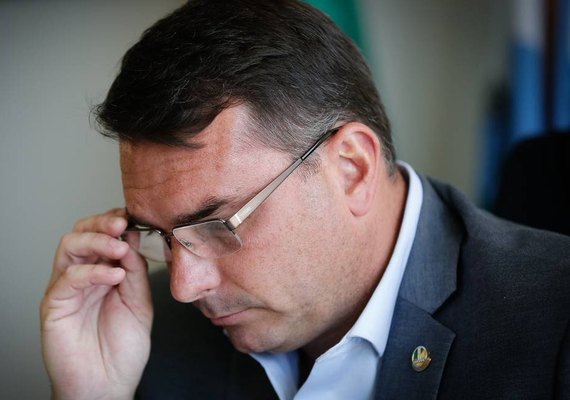 Processo contra Flávio Bolsonaro está parado há quase seis meses no Senado