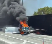 VÍDEO: Avião de pequeno porte pega fogo após pouso forçado em rodovia nos EUA