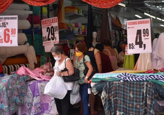 Pesquisa aponta que inadimplência cresceu seis vezes mais do que o endividamento