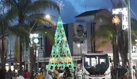Centro de Maceió recebe ornamentação especial de final de ano