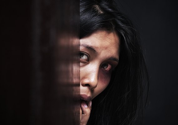 Em terceiro maior município de Alagoas, mulher é agredida com tampa de bueiro