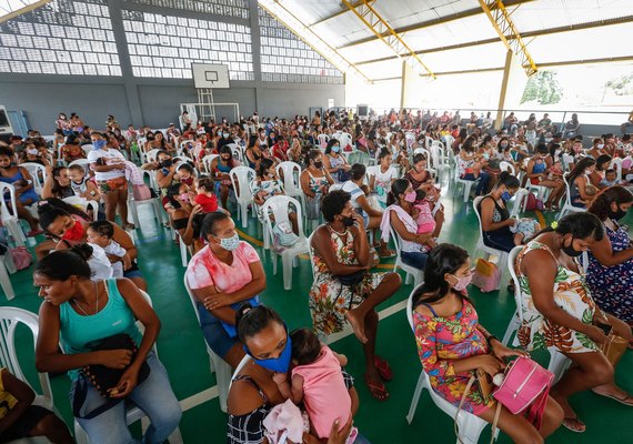 Governo deve inserir 60 mil famílias de Maceió no Cartão CRIA