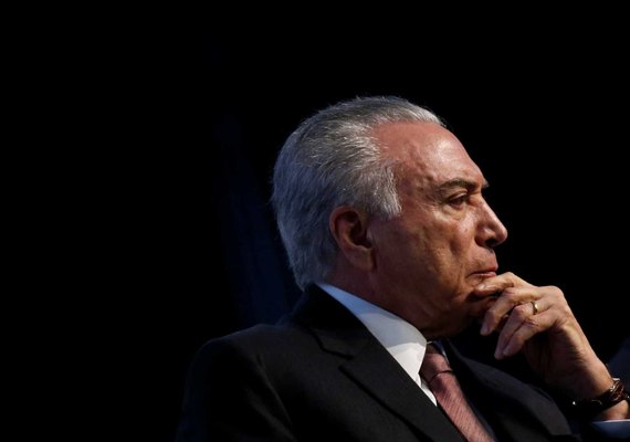 Temer recua, contraria Maia e Eunício e decide viajar ao Paraguai