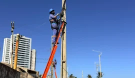 Furto de cabos subterrâneos deixa parte da orla de Jacarecica às escuras