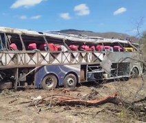 Perícia veicular diz que não havia falhas mecânicas em ônibus que capotou no Sertão