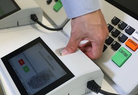 Partidos políticos têm até amanhã (5) para realizar convenções partidárias
