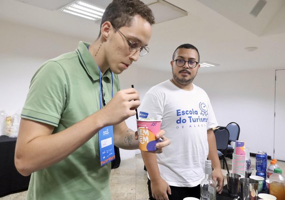 Escola do Turismo: Setur capacita profissionais das festas de réveillon em Alagoas