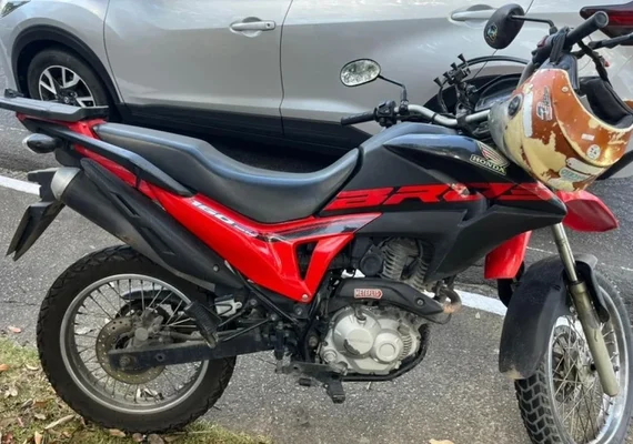 Homem é detido com ciclomotor sem placa e motor adulterado em Maceió