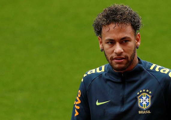 Tite diz que Neymar entrará no intervalo de amistoso contra a Croácia