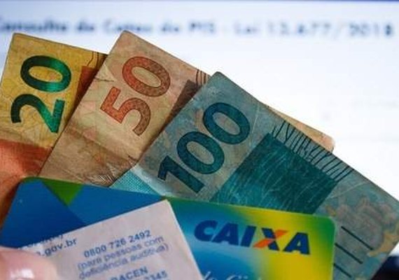 Caixa paga abono salarial ao nascidos em janeiro e fevereiro
