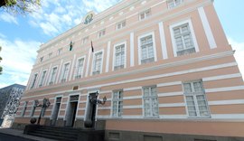 ALE aprova 14º salário para servidores da Educação de Alagoas