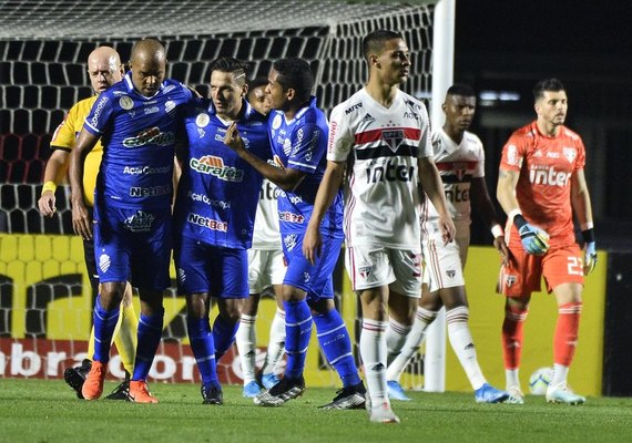 CSA evolui no final do primeiro turno e empolga torida