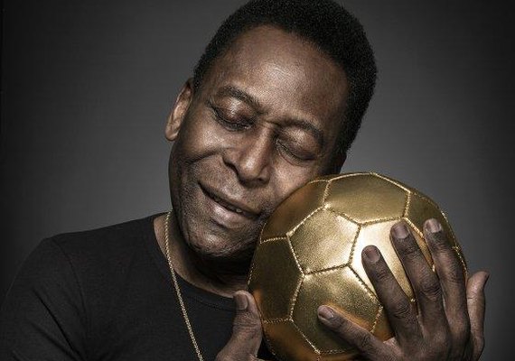 Pelé completa 80 anos, vida longa ao rei do futebol