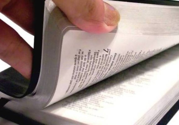 Leitura da Bíblia dará direito a redução de pena para presidiários em SP