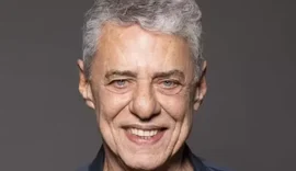 Chico Buarque registra queixa na polícia após sofrer ameaça de morte