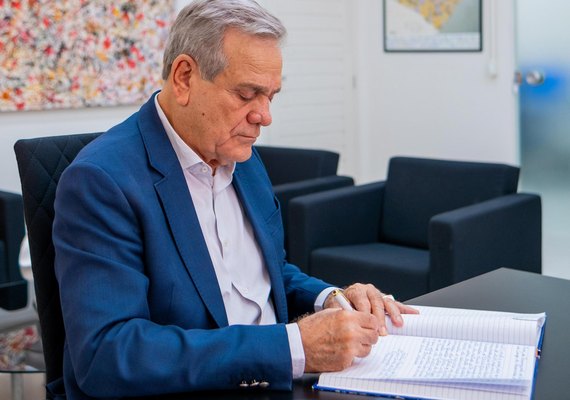 Ronaldo Lessa assume Governo de AL enquanto Dantas participa de fórum em Portugal