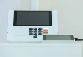 TSE apresenta novo modelo de urna eletrônica para 2022