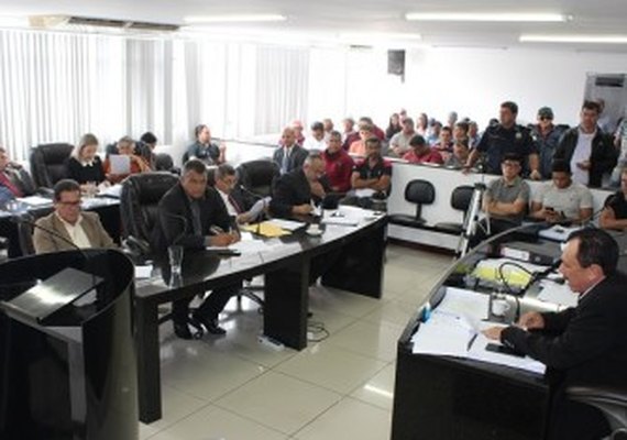 Parecer final sobre primeira denúncia contra o prefeito Eraldo Gomes é arquivado