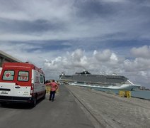 Idoso é atendido após caso de hemorragia dentro de navio no Porto de Maceió