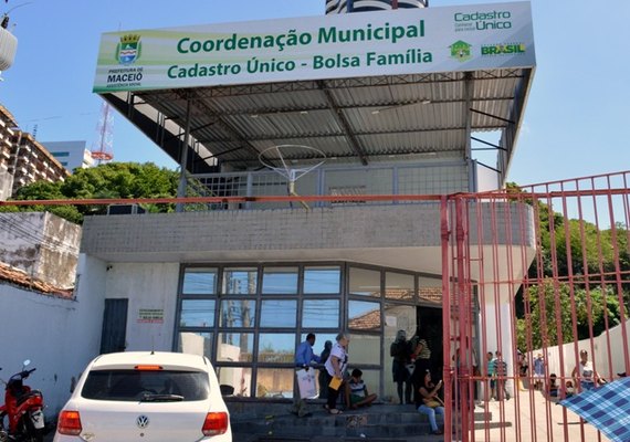 CadÚnico volta a suspender atendimento para consulta