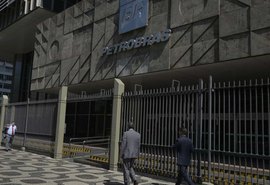 Petrobras mantém preço médio da gasolina e reduz o do diesel