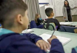 Olimpíada de matemática das escolas públicas aplica prova nesta terça
