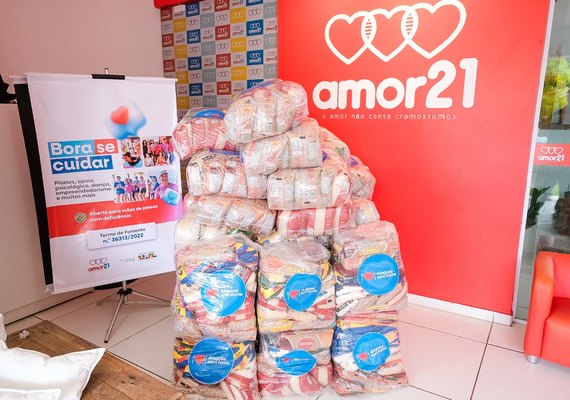 Instituto Amor 21 recebe uma tonelada de alimentos do Alagoas Sem Fome