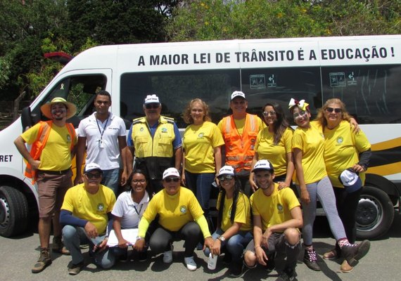 Trânsito: Prefeitura leva ações educativas a condutores