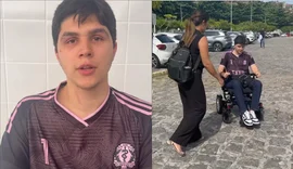 Estudante PCD cobra acessibilidade em faculdade de Medicina