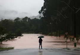 Governador do Rio Grande do Sul alerta para 'maior desastre da história' do estado