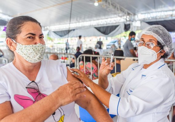 Maceió atinge a marca de 1 milhão de doses de vacinas contra a Covid-19 aplicadas