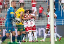 Técnico revela gastroenterite em 11 jogadores antes de jogo contra CRB