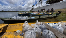 Cem mil alevinos são introduzidos no Rio São Francisco, em Penedo