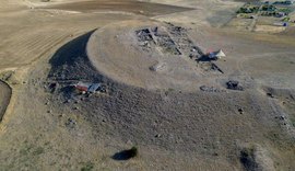Arqueólogos descobrem flor rara de Ancara preservada há 4 mil anos em sítio