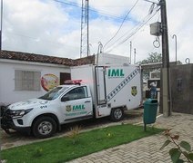 IML sepulta mais 10 corpos não reclamados em cemitério do Trapiche da Barra, em Maceió