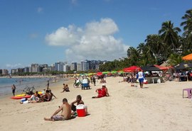 Em pesquisa, Maceió apresenta seis trechos impróprios para banho neste final de semana