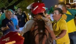 Bolsonaristas fecham Fernandes Lima e pedem prisão de presidente eleito
