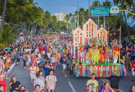 Folguedos emociona maceioenses e dá início a clima natalino na capital