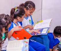 Educação de Maceió garante vale-livro para alunos e professores da rede municipal