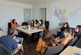 Saúde, Turismo e Secretaria da Mulher discutem parceria para projeto Praia Acessível