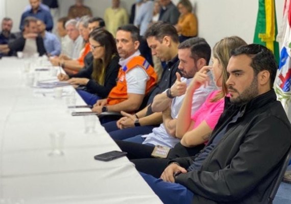 Davi Maia exige medidas emergenciais para cidades atingidas pelas enchentes