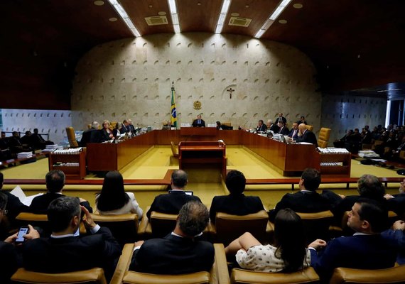Senadores pressionam para limitar mandato no STF