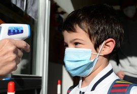 Crianças têm 44% menos chance de contrair covid-19