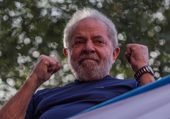 Em carta a Jean Wyllys, Lula pede enfrentamento a Bolsonaro